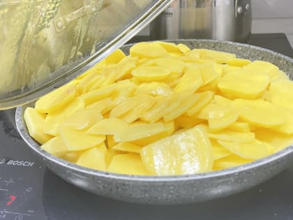“Золотой” картофель: россияне платят втрое больше за второй хлеб