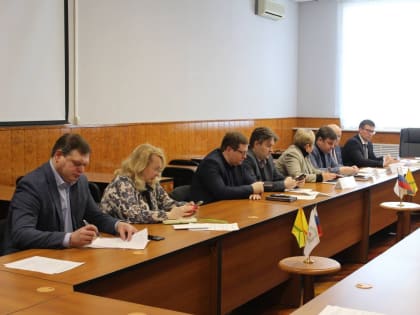 АПИ НГТУ принял участие в обсуждении кадрового обеспечения предприятий ОПК