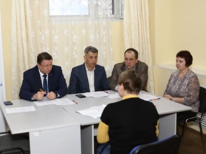 Жители Советского района Нижнего Новгорода обратились со своими проблемами и предложениями в приемную партии