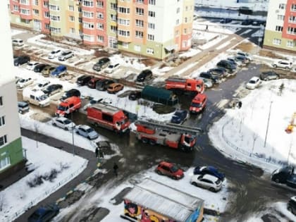 Балкон 13-го этажа тушили в нижегородском ЖК «Цветы»