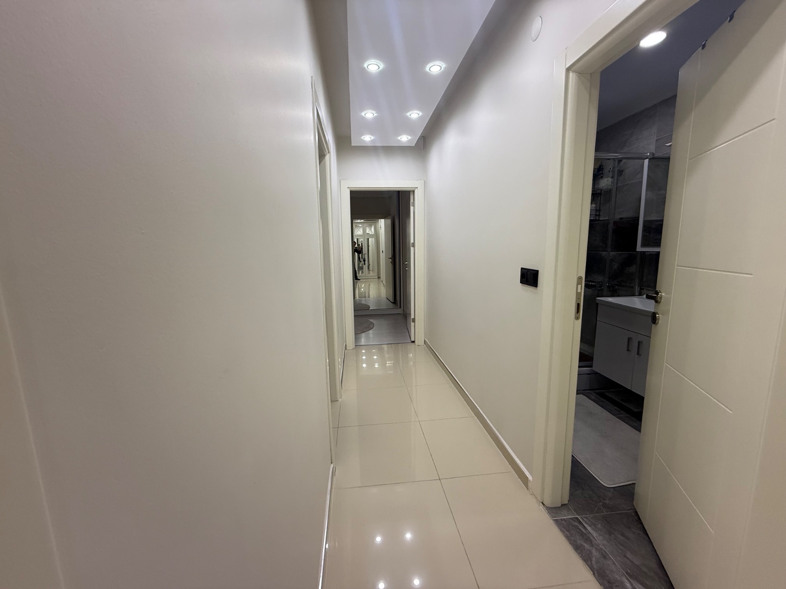 KAPALI OTOPARKLI YÜKSEK GİRİŞ 2+1-75m2 - 23