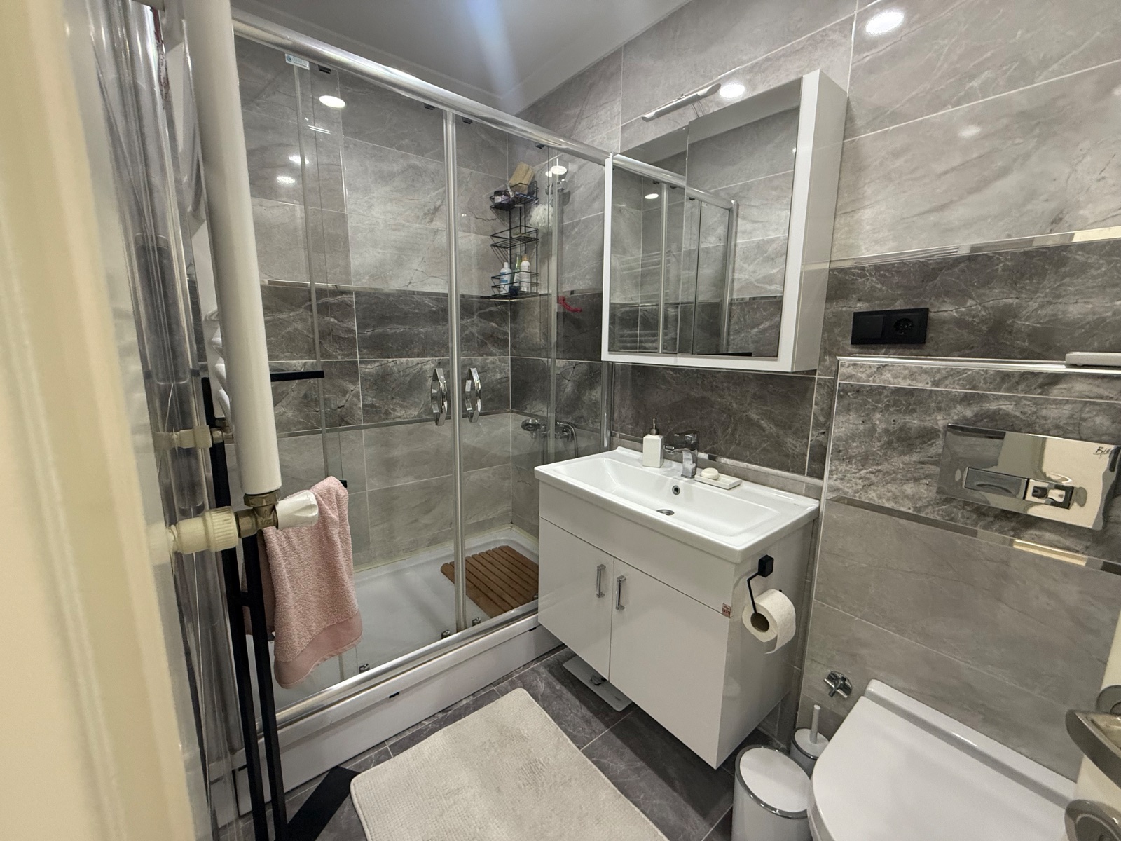 KAPALI OTOPARKLI YÜKSEK GİRİŞ 2+1-75m2 - 20