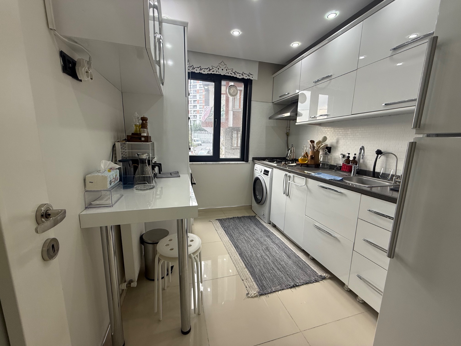 KAPALI OTOPARKLI YÜKSEK GİRİŞ 2+1-75m2 - 24