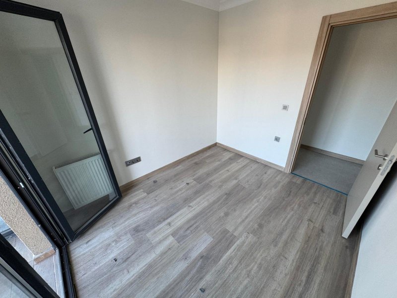 BURAK'TAN SIFIR - SOSYAL SİTEDE - 2+1 BÜYÜK TİP -BALKONLU-ARAKAT SATILIK DAİRE - 22