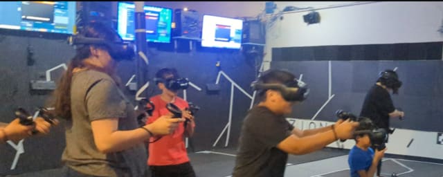 venue activity photograph — Zion Virtual Reality Family Entertainment: Free-walk VR – move around for real, from its own website