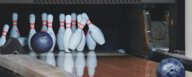 bowling lane photograph — Homestead Bowl & The X Bar, from its own website