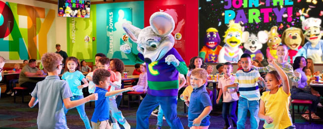 venue activity photograph — Chuck E. Cheese Rohnert Park, from its own website