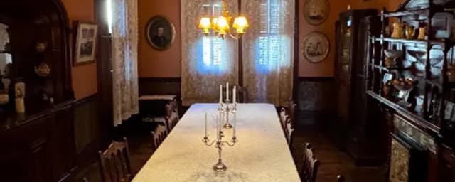 interior room photo — Cohen Bray House, from its own website