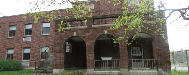 photograph of the building — Hill View Manor, from its own website