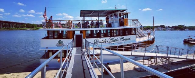 Dutch Apple Cruises & Tours, from its own website