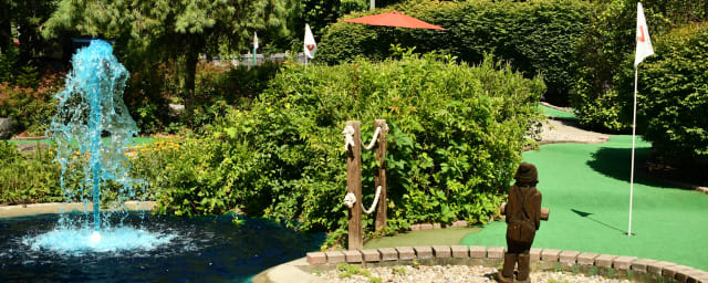 Lumberjack Pass Miniature Golf, from its own website