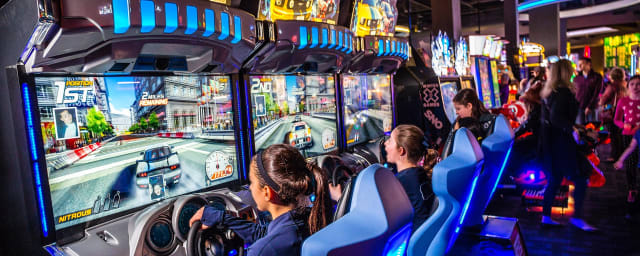 Space Adventure Mini Golf & Mirror Maze, from its own website
