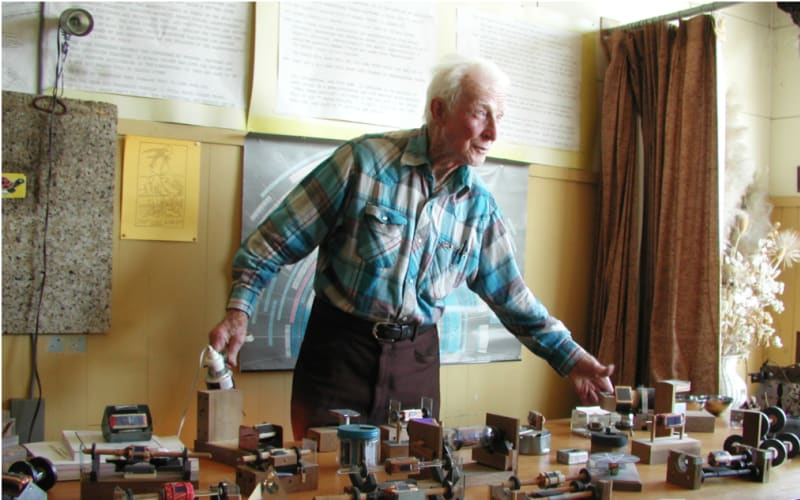 Larry Spring Museum of Common Sense Physics, from its own website