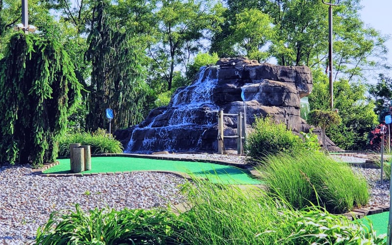 Creekside Mini Golf, from its own website