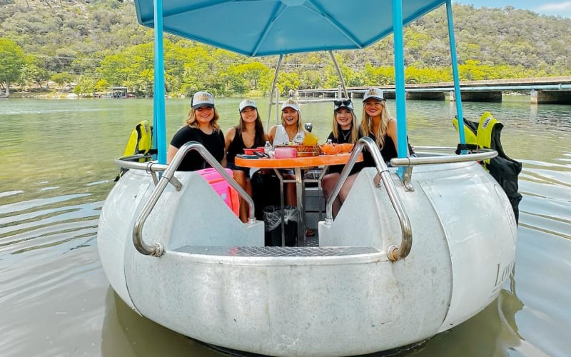 Love and Boat, from its own website