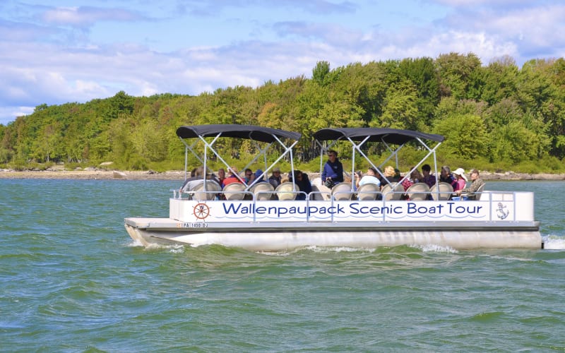 Wallenpaupack Scenic Boat Tour & Boat Rentals, from its own website