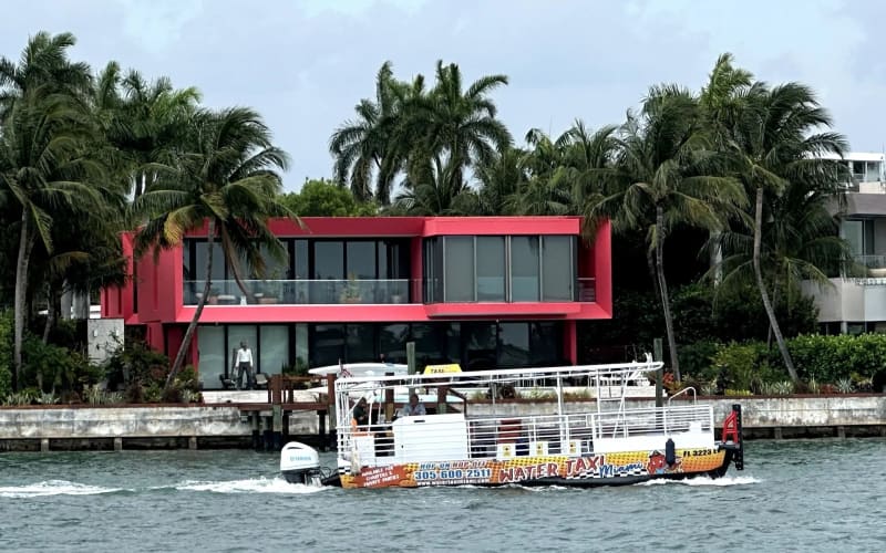 Water Taxi Miami, from its own website