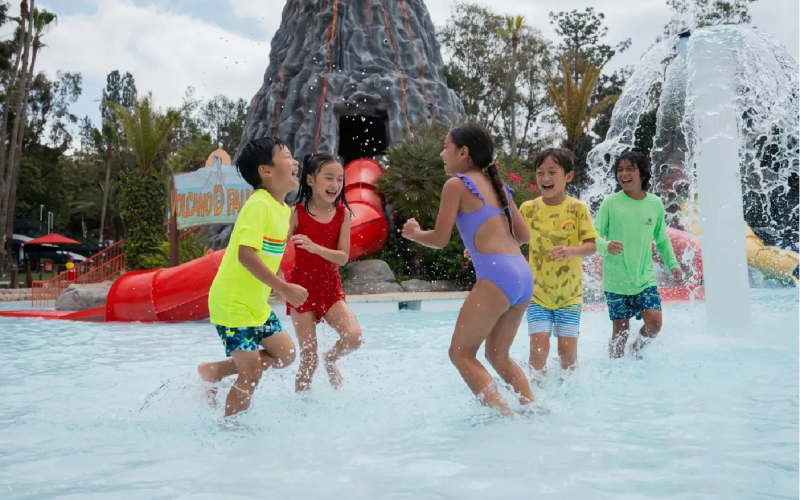 Raging Waters Los Angeles, from its own website