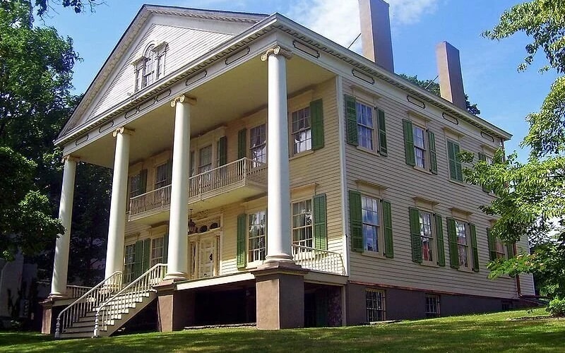 Crawford House, from its own website