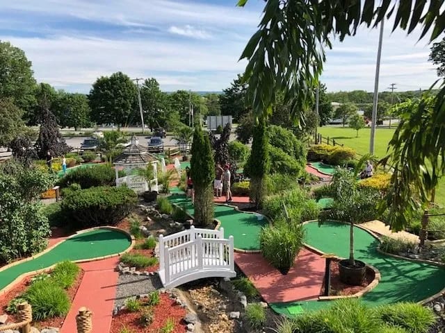 Palm Springs Mini Golf, from its own website
