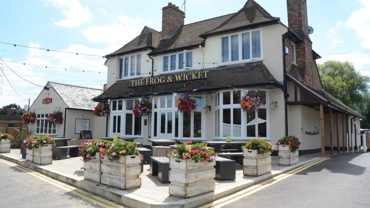 The Frog & Wicket, Eversley in Hook