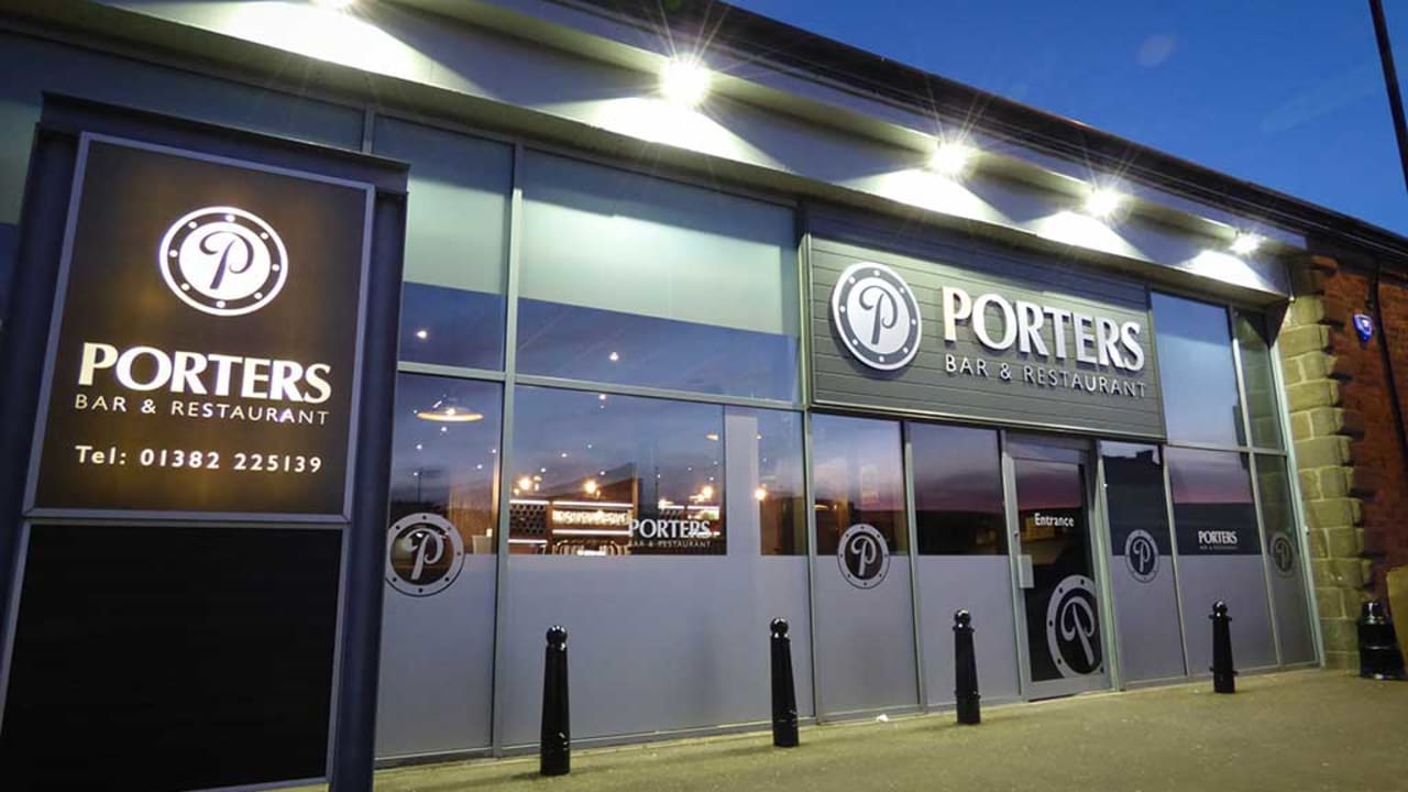 Porters Bar & Restaurant in Dundee