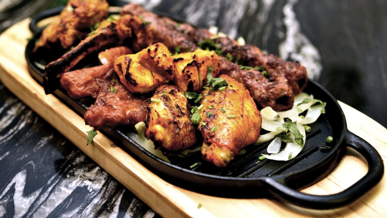Safire Restaurant & Grill in Manchester