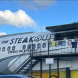 Steaks on a Plane logo