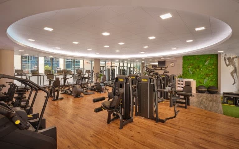 Der mit Technogym neu ausgestattete Fitnessbereich des One Spa