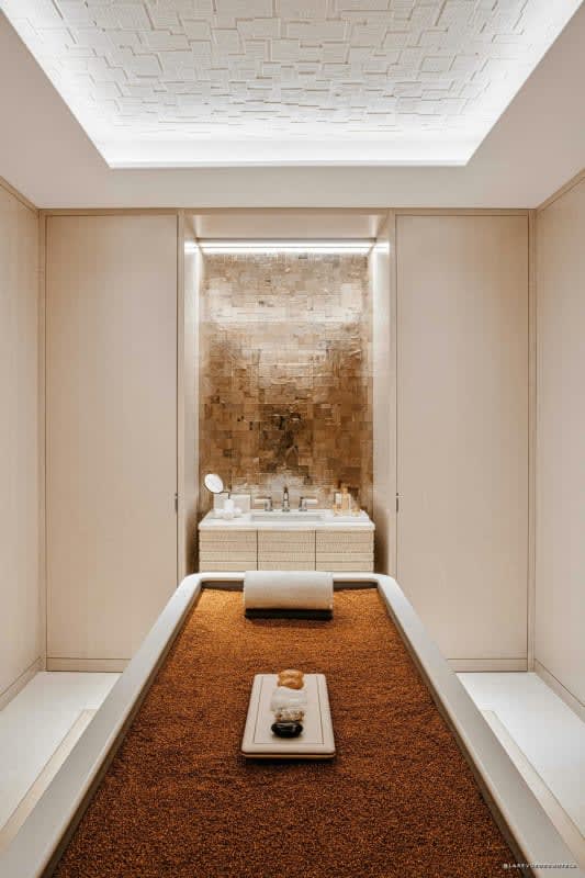 Une cabine de soin du Dior Spa du Cheval Blanc Paris
