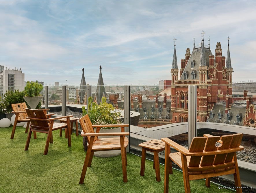 Terrasse sur le toit d'un hôtel lifestyle de Hyatt à Londres