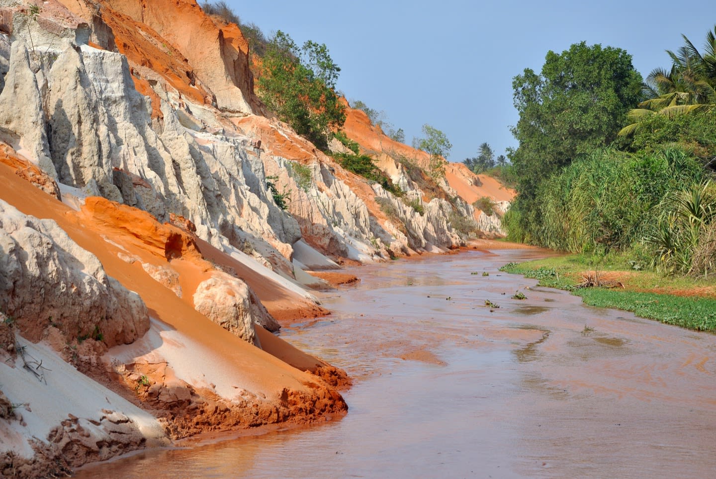 Le Fairy Stream de Mui Ne, entre les roches ocre
