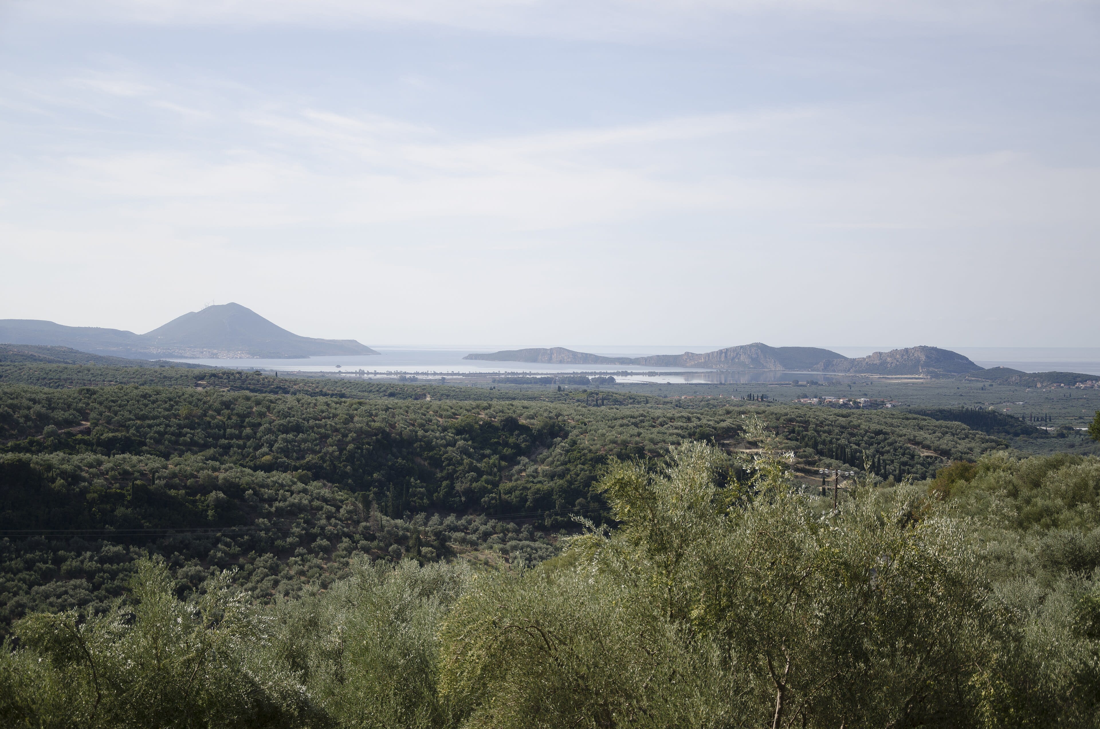 La baie de Navarin vue depuis le palais de Nestor, en Messénie, près de Costa Navarino
