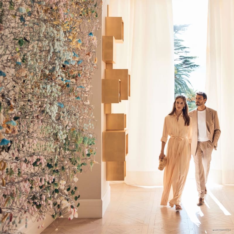 Jardins et piscine mosaïque de COMO Le Beauvallon · La Revue des Hôtels