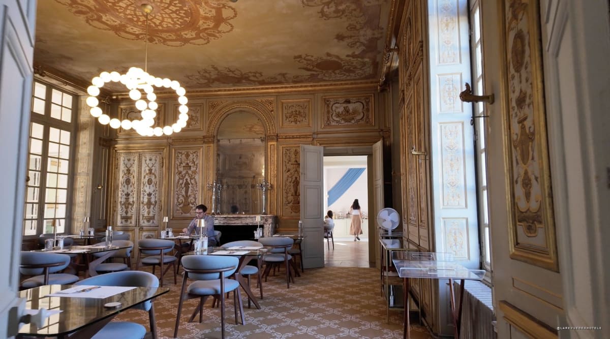 La salle du restaurant Mémoire · Château La Borde en Sologne · La Revue des Hôtels