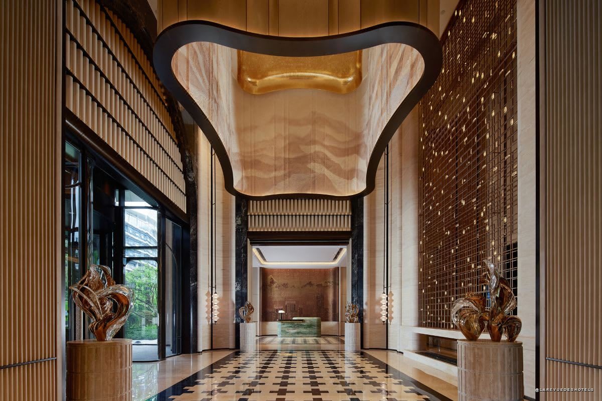 Le lobby au design Orient-Occident du Radisson Collection Chengdu