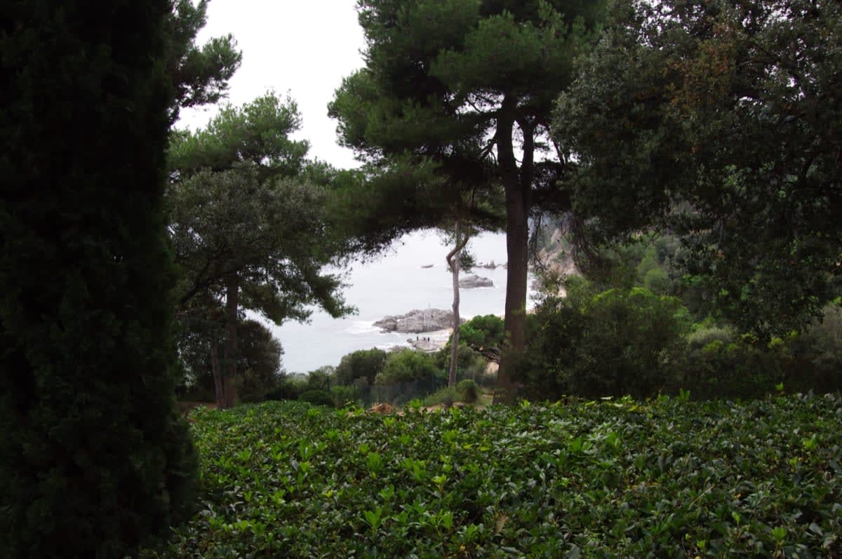 Les terrasses et escaliers des Jardins de Santa Clotilde surplombant la Méditerranée