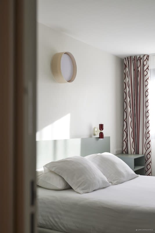 Room at Hôtel Isidore in Nice West
