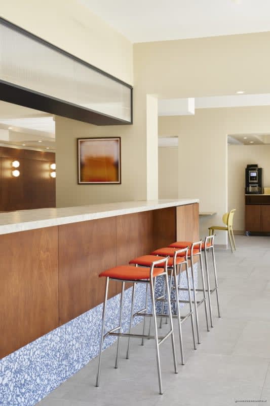 Bar at Hôtel des Victoires in Cannes La Bocca, renovated in 2024