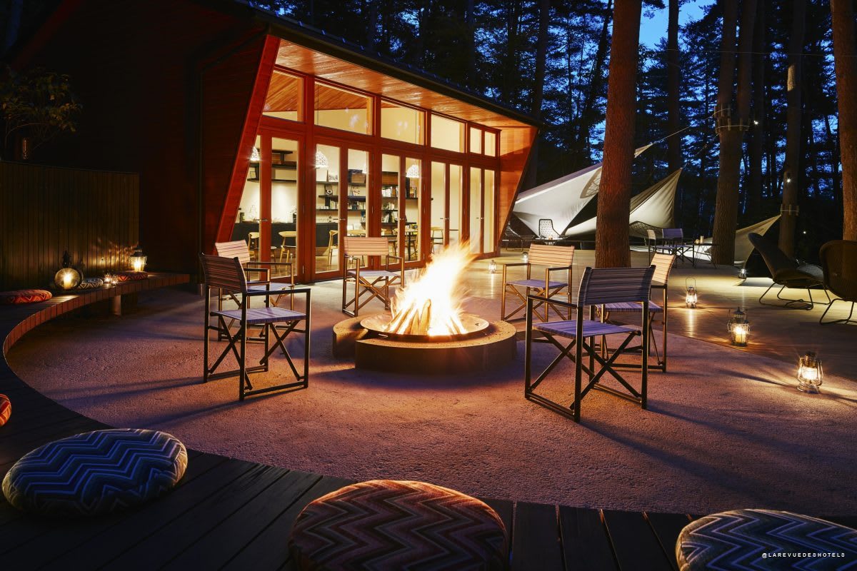 Glamping scene at Hoshinoya Fuji facing Mount Fuji