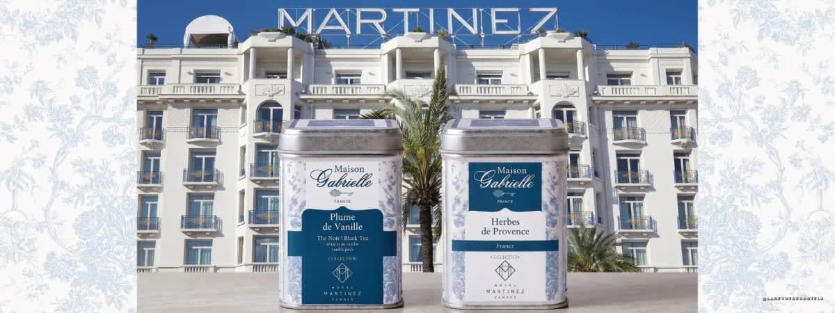 Boîtes Plume de Vanille et Herbes de Provence devant la façade de l'Hôtel Martinez Cannes