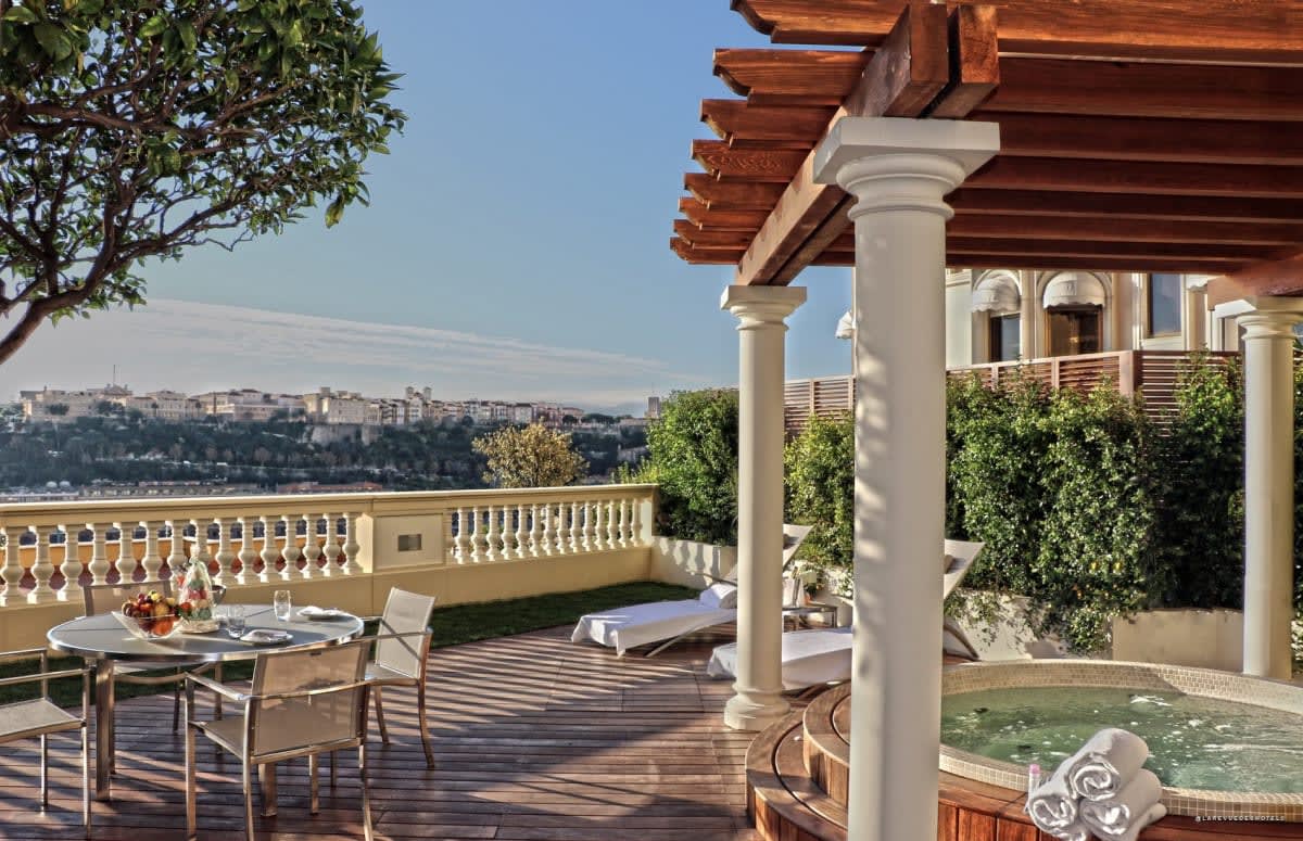 Terrasse d'une Junior Suite vue mer de l'Hotel Hermitage