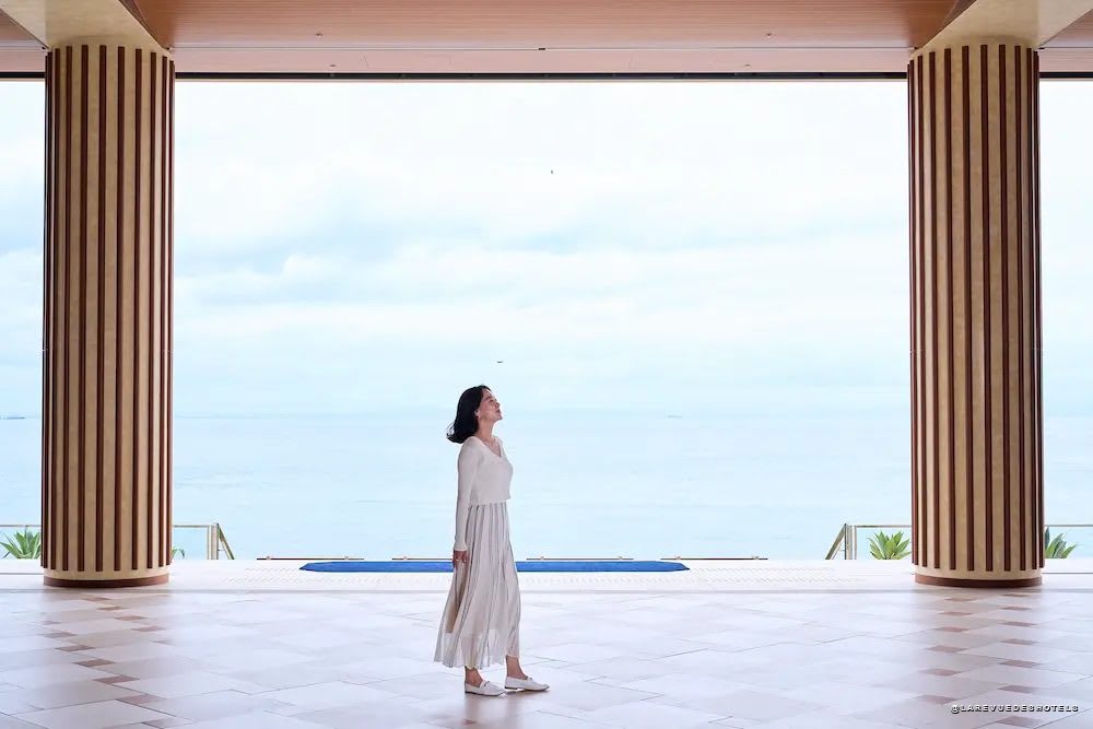 La terrasse ouverte sur la mer