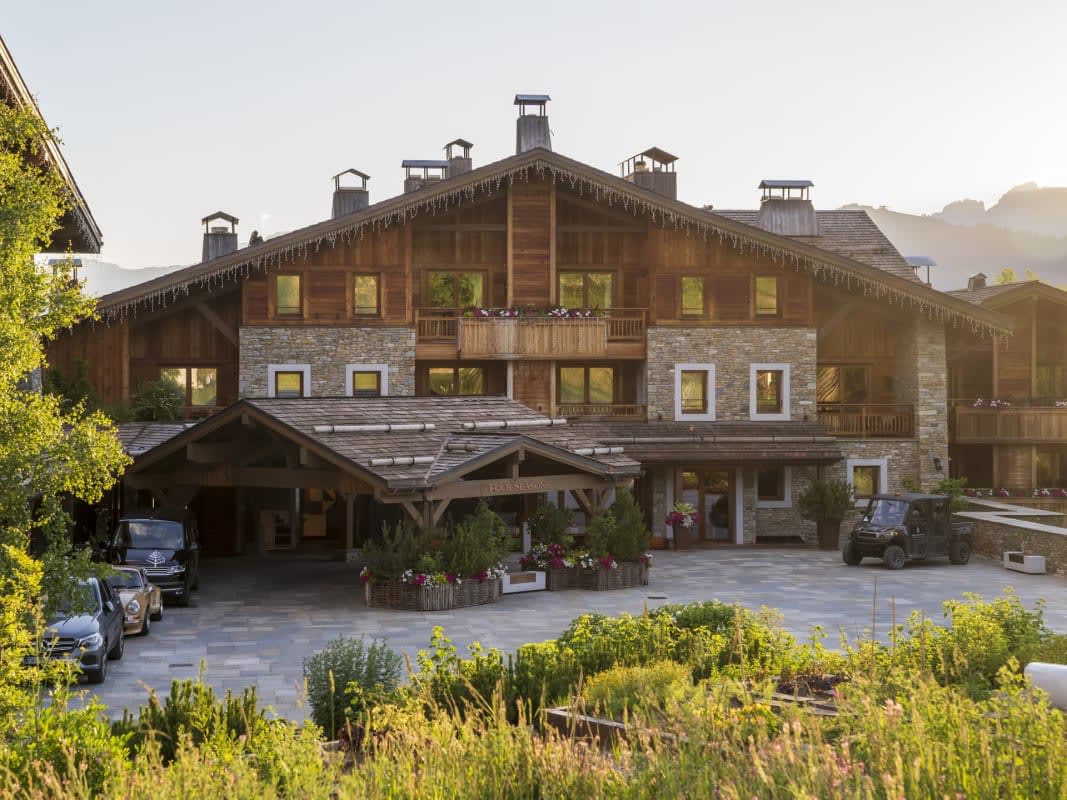 Le Golf du Mont d'Arbois à Megève, théâtre du Pro-Am du Four Seasons Resort Megève, face aux Alpes