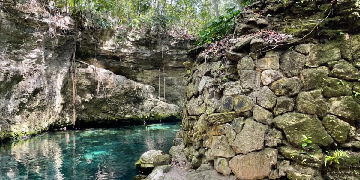 Cénote du parc naturel de Tres Rios, dans lequel s'inscrit le Kimpton Tres Rios Riviera Maya