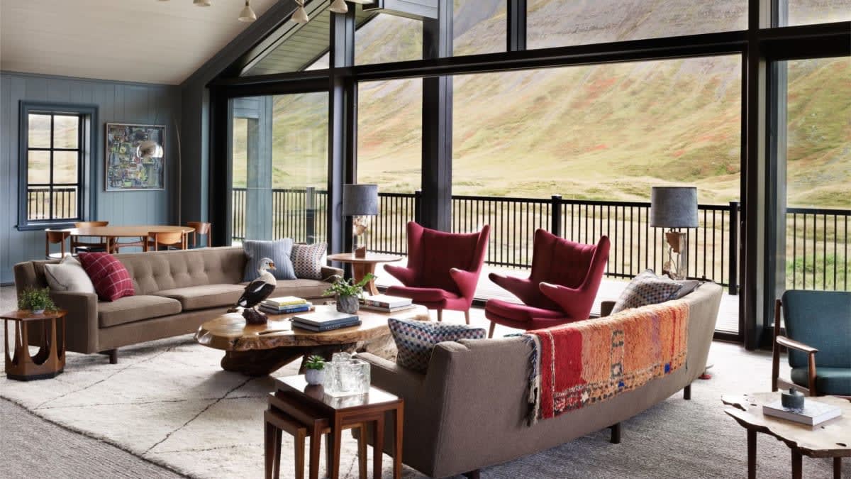 Le salon du lodge Deplar Farm, en Islande