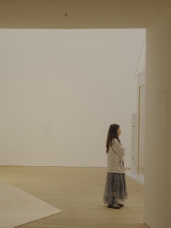 girl at an exhibition