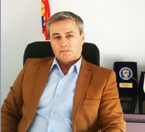 Salvatorul cu un plan secret: ce mutare șocantă a făcut expertul? Salvatorul cu un plan secret: ce mutare șocantă a făcut expertul?