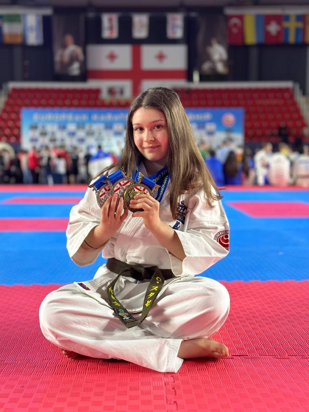 Crina Bianca Stase în timpul competiției de Karate Kyokushin