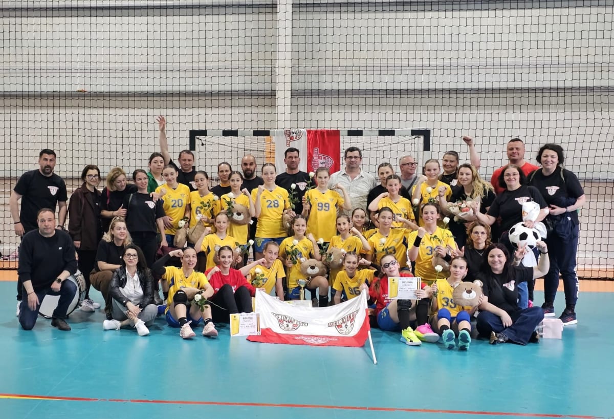 Echipa olimpică de handbal pentru junioare în timpul meciului Echipa olimpică de handbal pentru junioare în timpul meciului